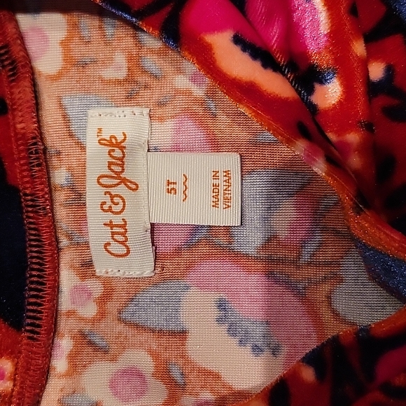 Cat & Jack 5T velvet dress with pockets - Picture 3 of 4